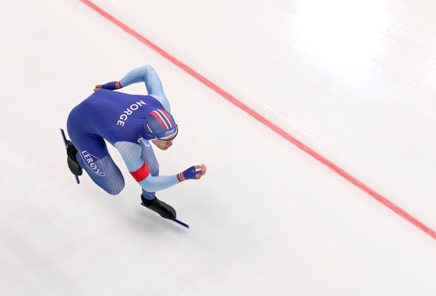 Håvard Holmefjord Lorentzen på skøyteisen