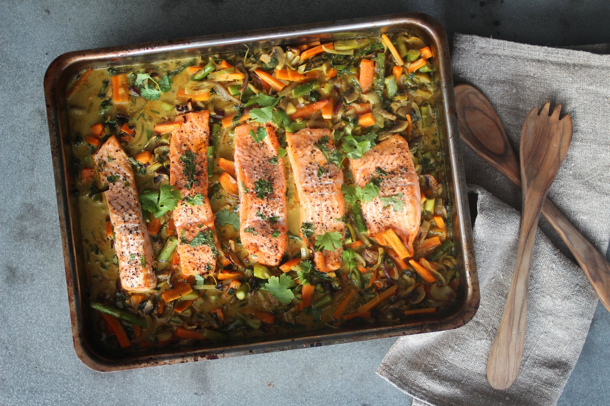 Lax i ugn med ingefära, curry och kokosmjölk